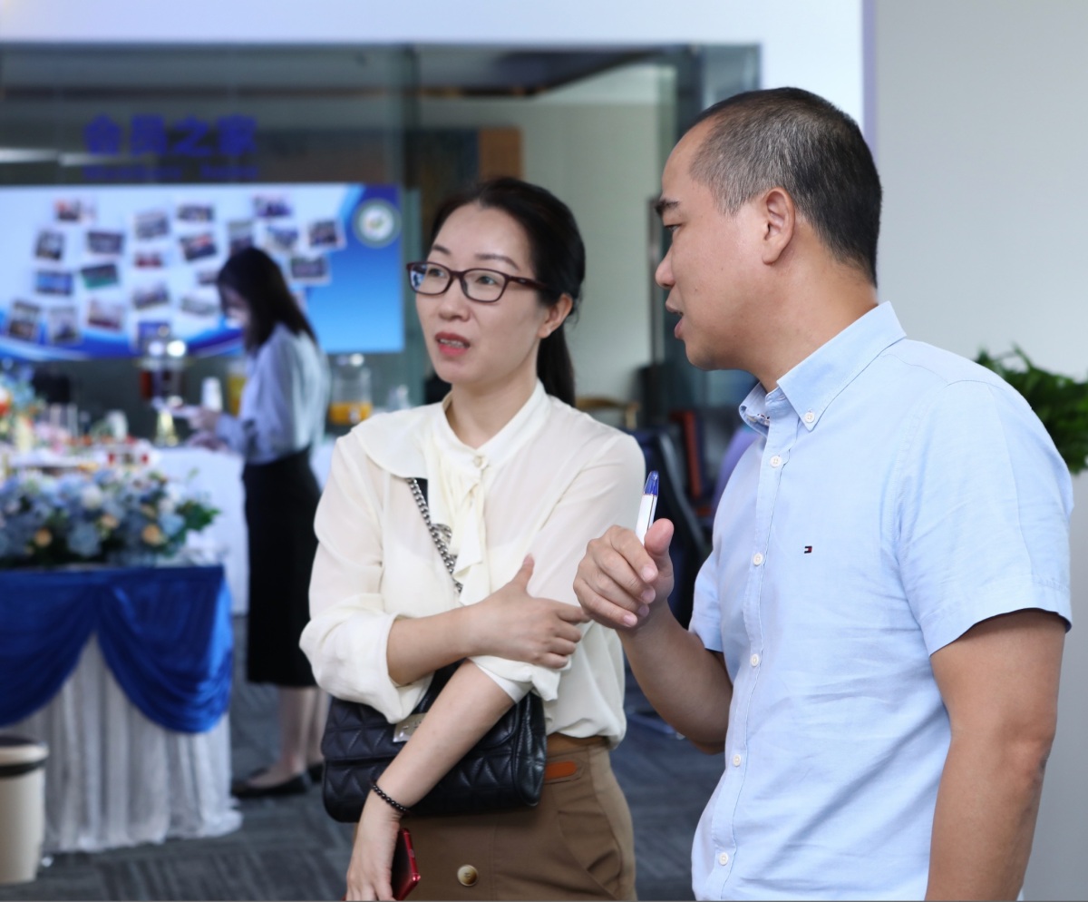 【两个至上】与国内电子烟企业家深入交流行业国际化趋势