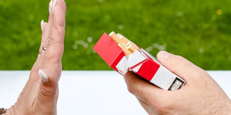 Saudi Arabia Weighs to Ban Tobacco Sales to under 21s