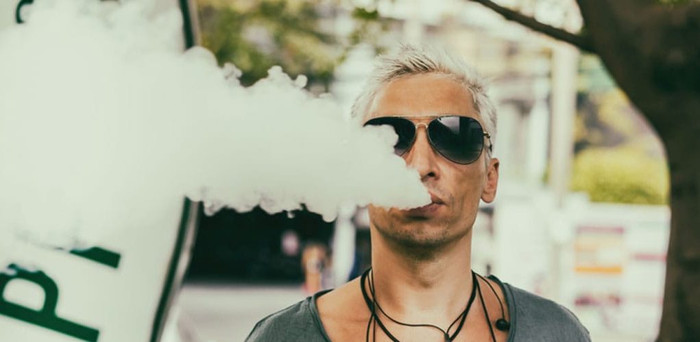 Nueva legislación para legalizar los cigarrillos electrónicos está siendo revisada por el Parlamento de Tailandia.