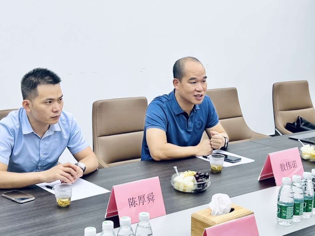 电子烟专委会秘书长敖伟诺一行走访石开科技