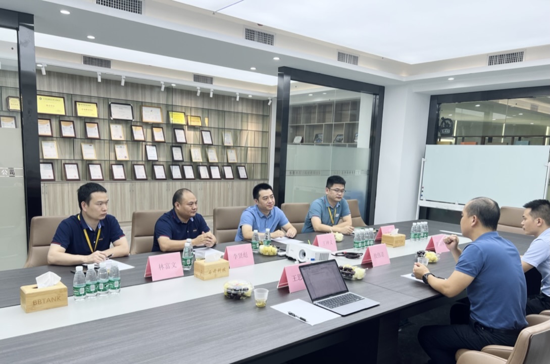 电子烟专委会秘书长敖伟诺一行走访石开科技