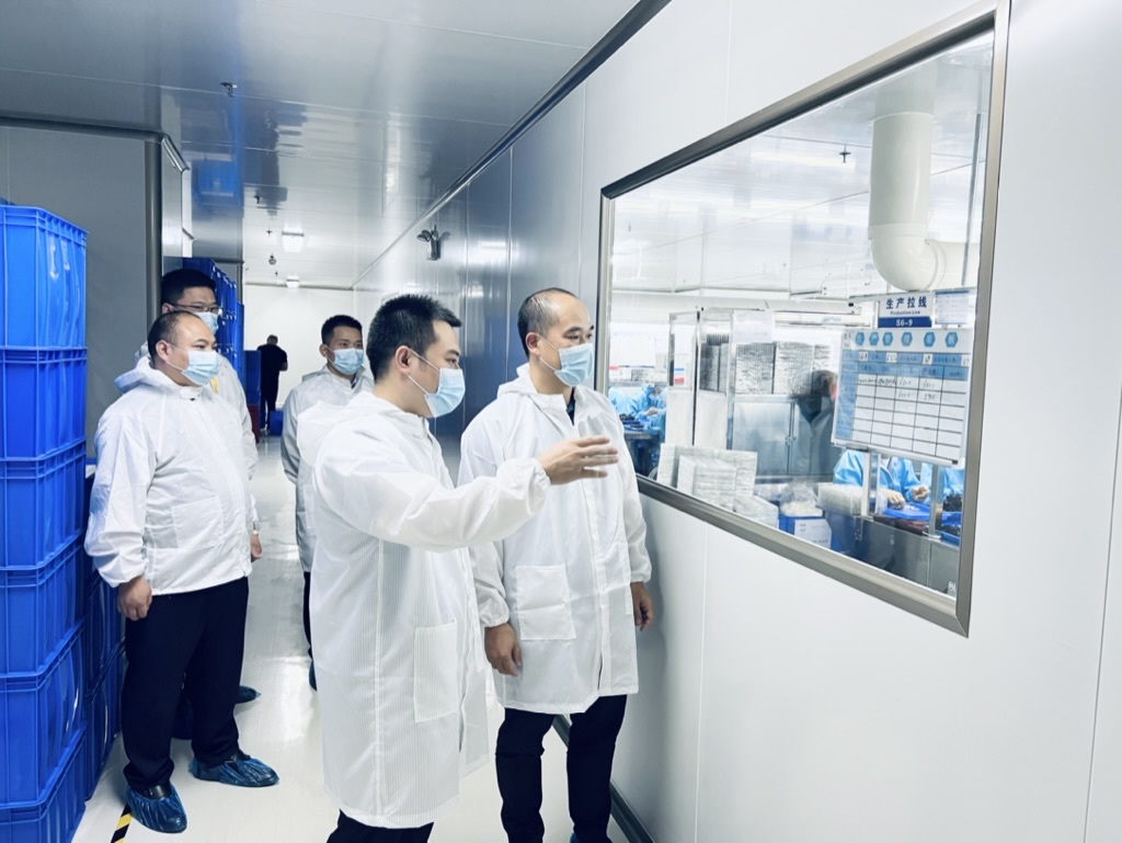 电子烟专委会秘书长敖伟诺一行走访石开科技