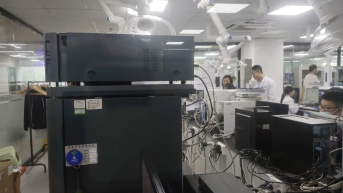 我在深圳，抽电子烟为生：爆款产品销量过千万，我却只拿八九千奖金