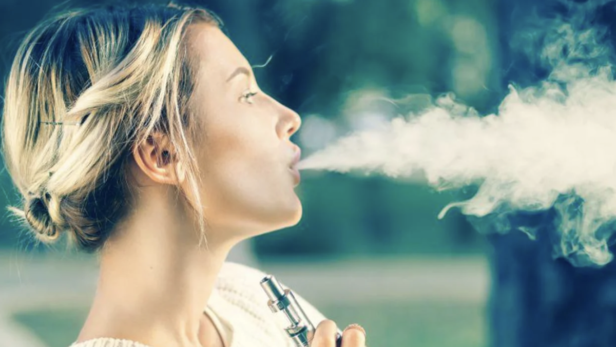 香烟、电子烟双重用户的烟草治疗辅助工具戒烟