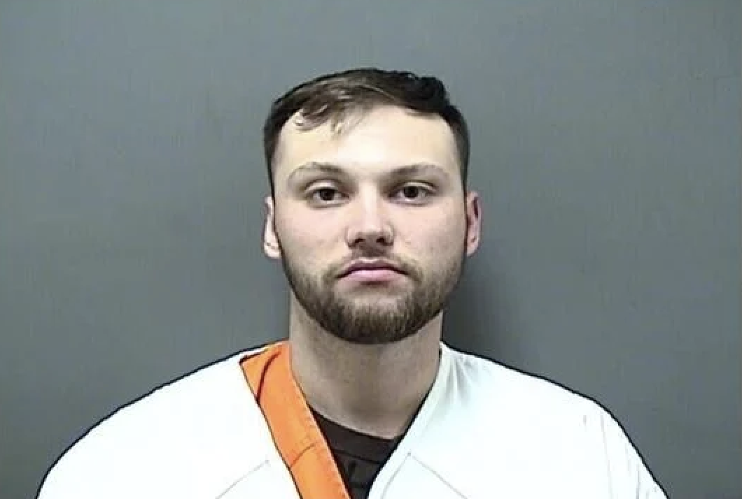 美国一名男子因黑市THC电子烟案被捕