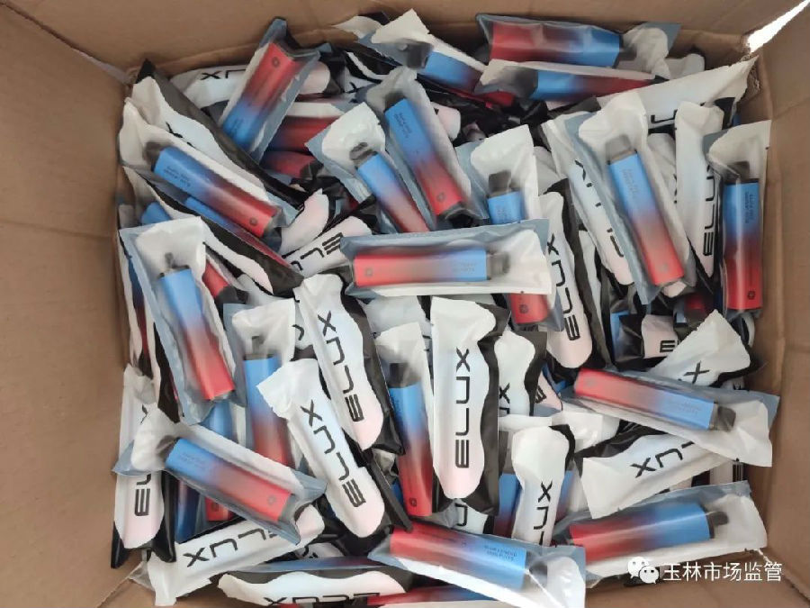 广西玉林市市场监管局联合多部门查获一起假冒注册商标电子烟案
