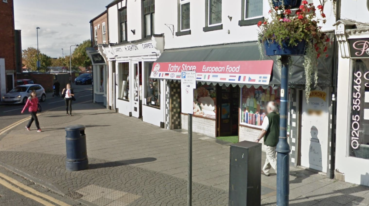 法院延迟对一家英国波士顿镇非法营销电子烟商店的审查