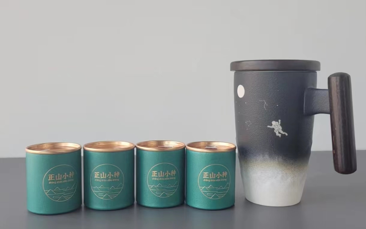 开箱三家电子烟企业月饼礼盒:各具巧思