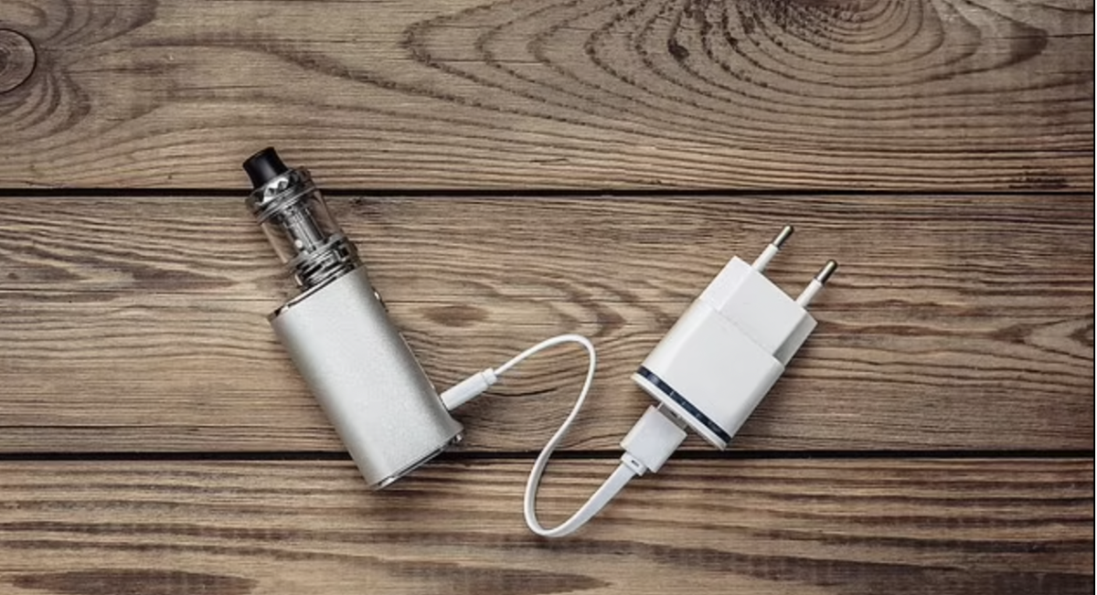 实验证明电子烟充电时可能发生爆炸