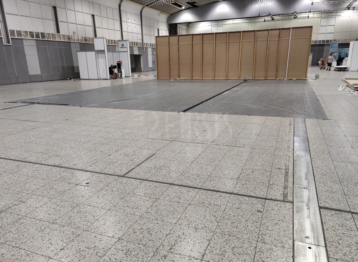 【图集】直击多特蒙德展会现场搭建情况