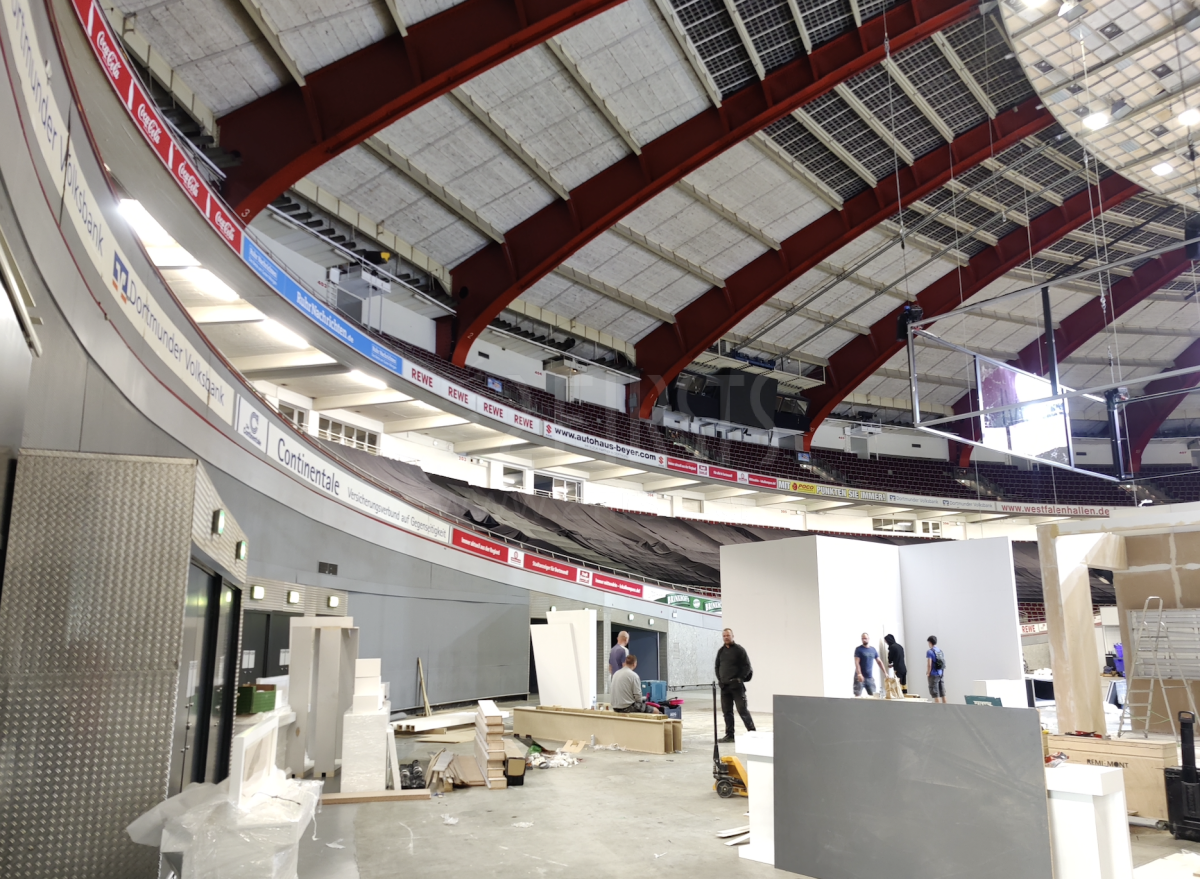 【图集】直击多特蒙德展会现场搭建情况