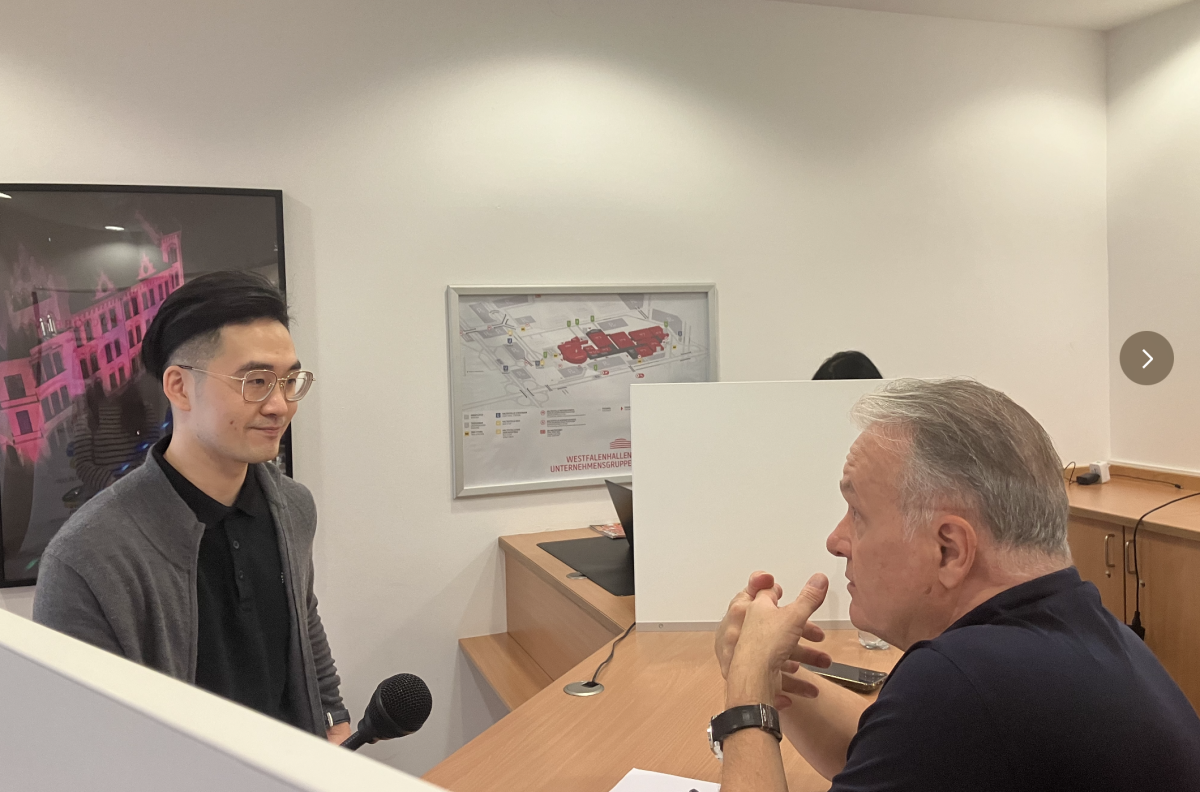 两个至上对话多特蒙德展会亚洲代表Glenn A. John