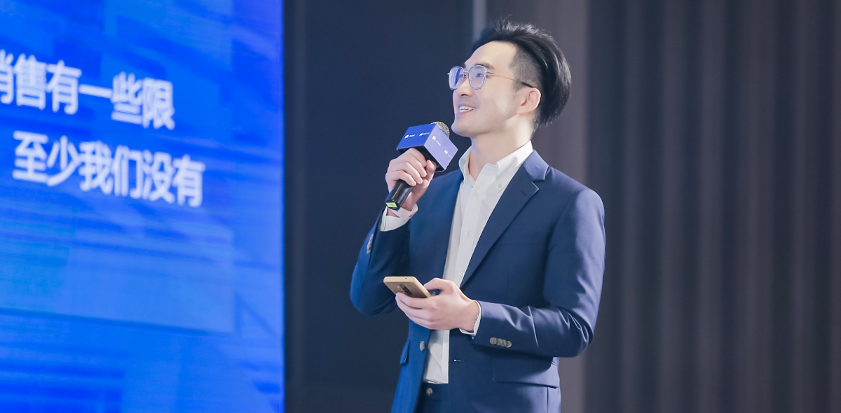 Jason Will Speak On Behalf Of 2FIRSTS At The Tobacco Show In Dortmund.