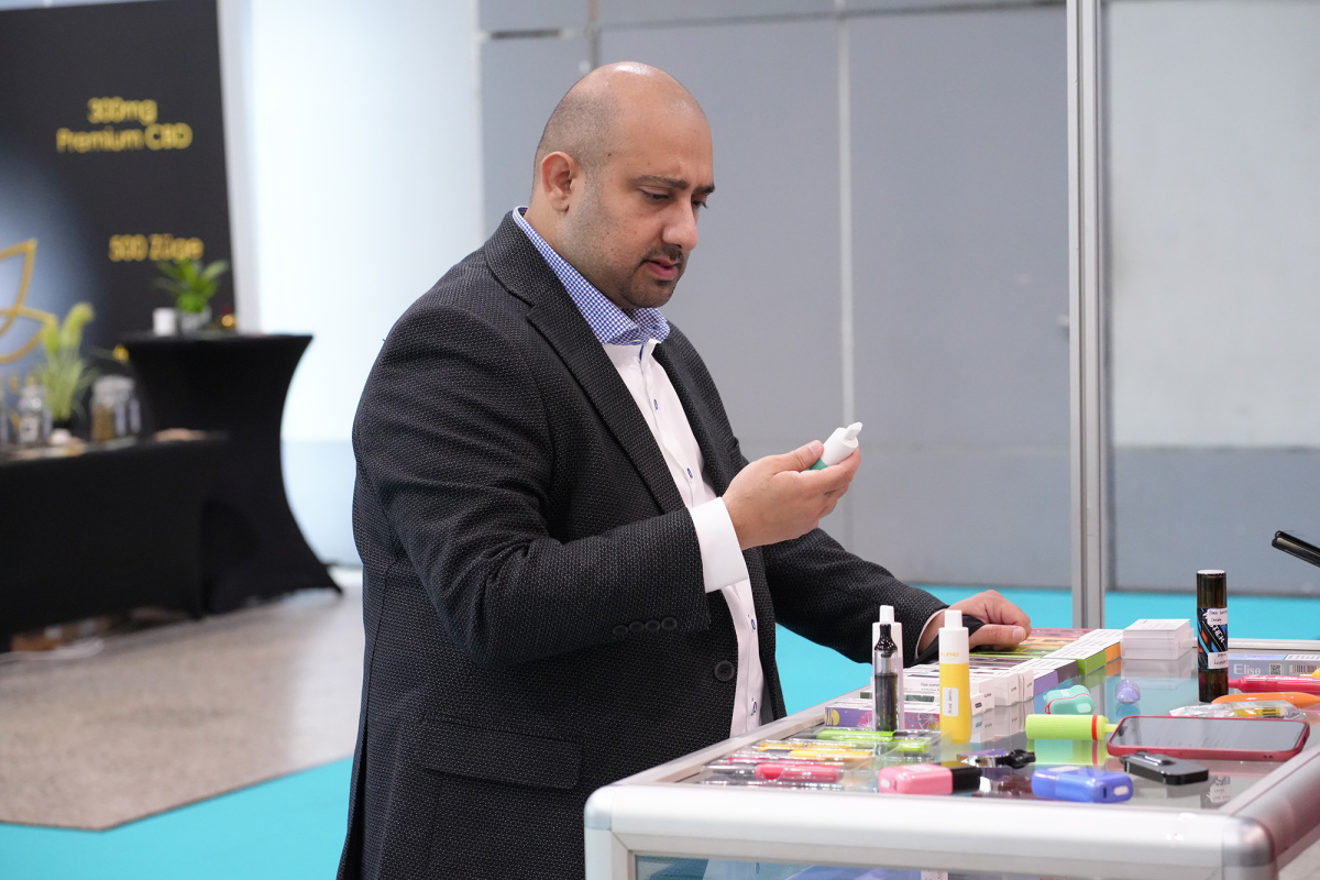 康尔亮相德展:让好酒走出巷子