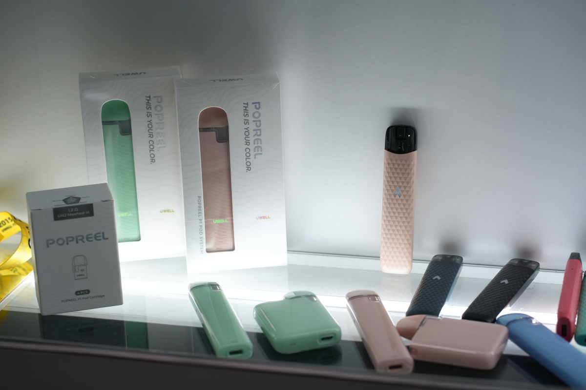 【图集】InnoCigs展台陈列多种中国电子烟