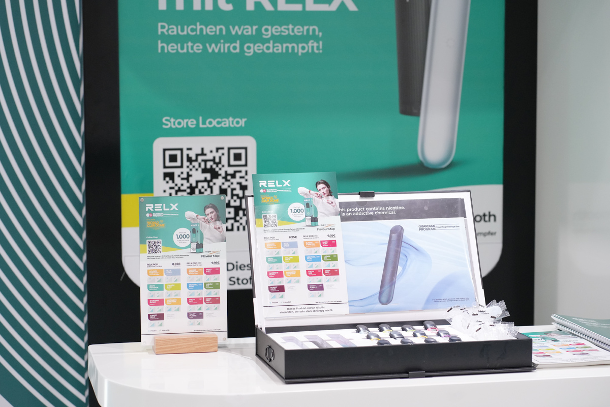 【图集】悦刻展台主推“无限”系列