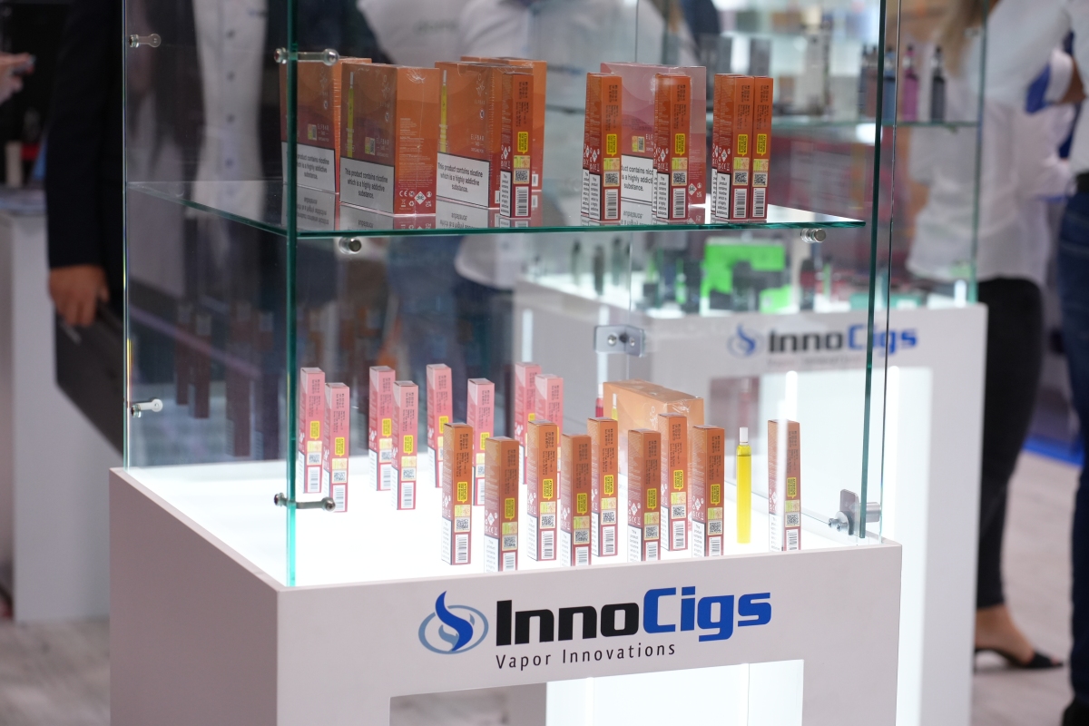 【图集】InnoCigs展台陈列多种中国电子烟