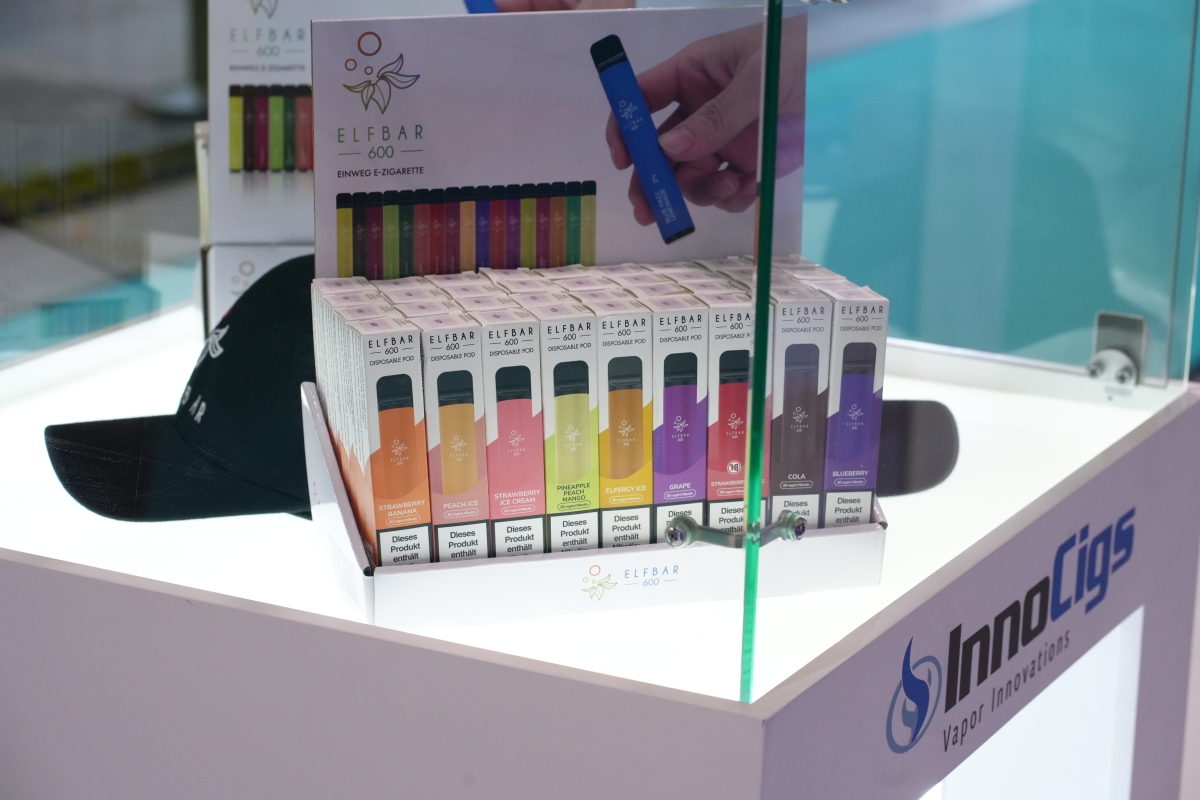 【图集】InnoCigs展台陈列多种中国电子烟