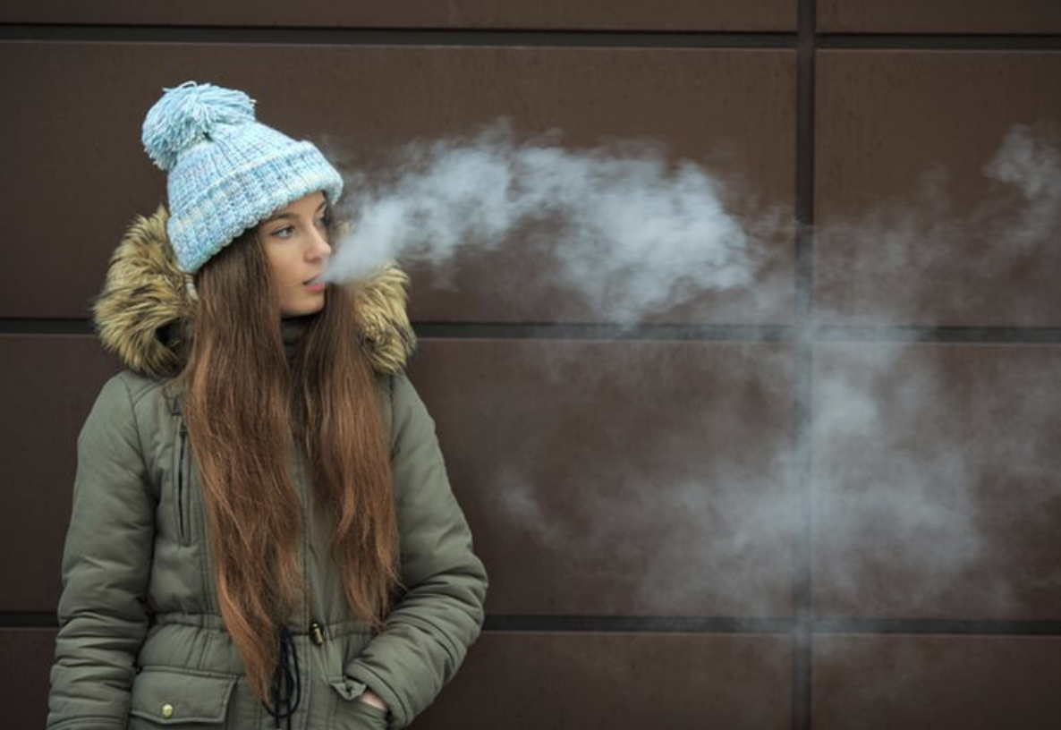 未成年女儿使用电子烟 母亲呼吁采取行动