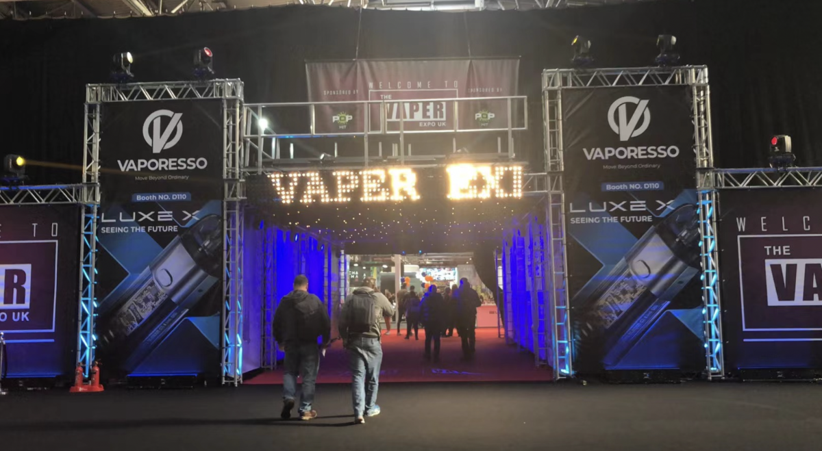 伯明翰烟草展第二日开幕 大批发烧友涌入