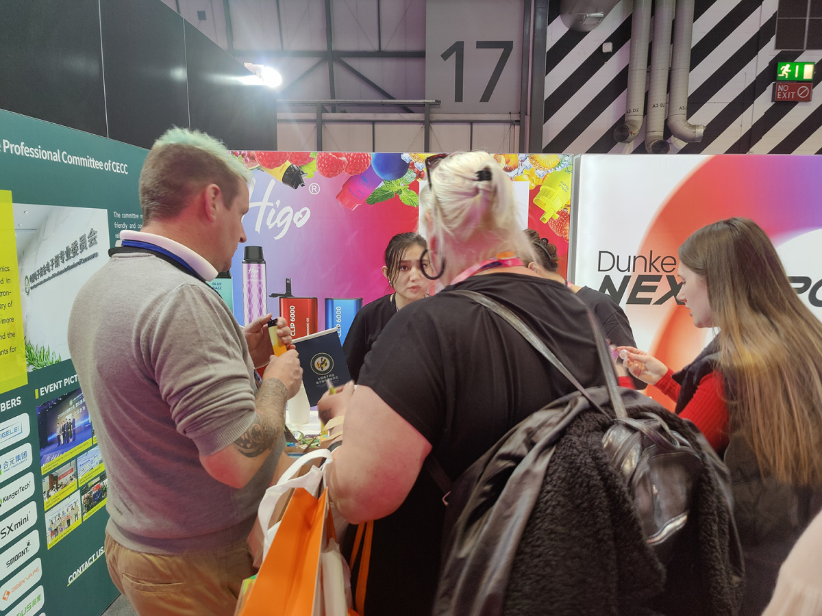 Active Tech Presents Vaper Expo UK With Eye-catching Patented Foldable Vape