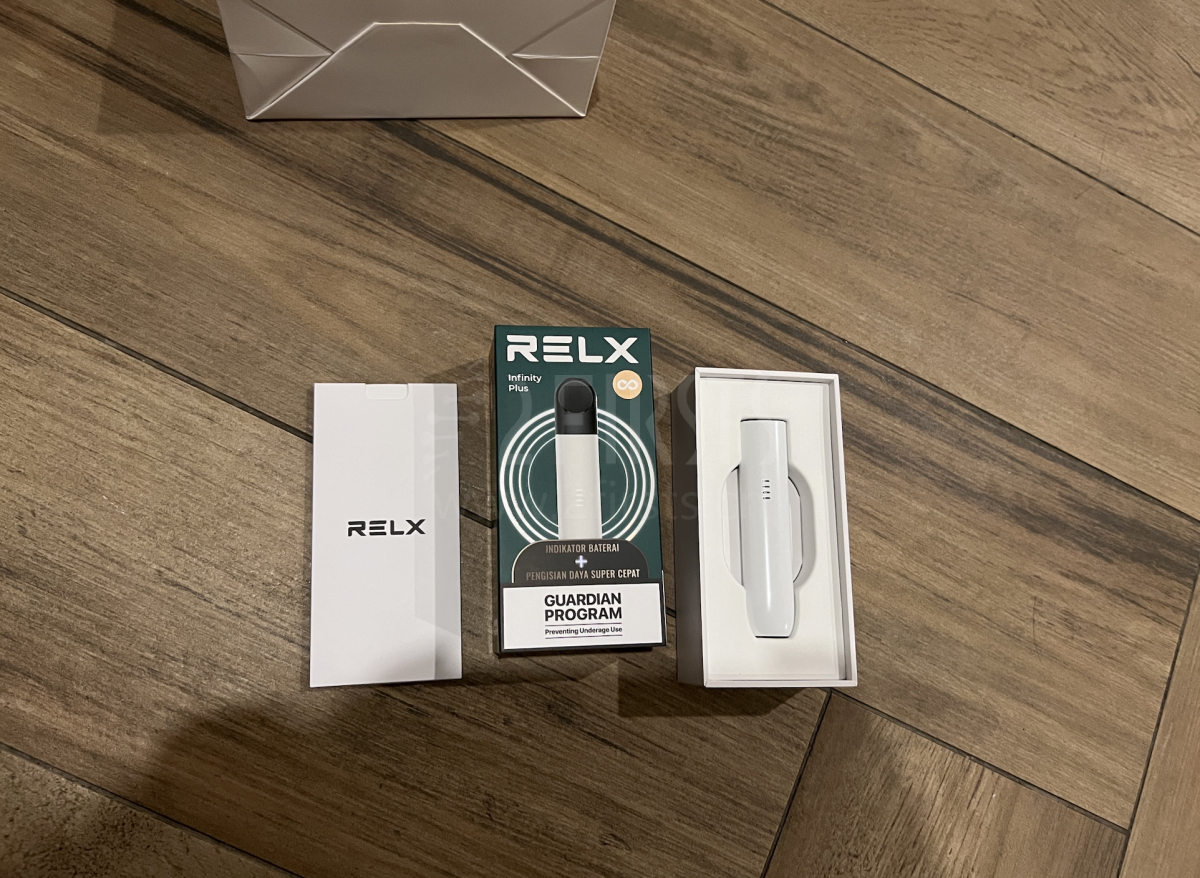 RELX悦刻在印尼推出可换弹烟具新品