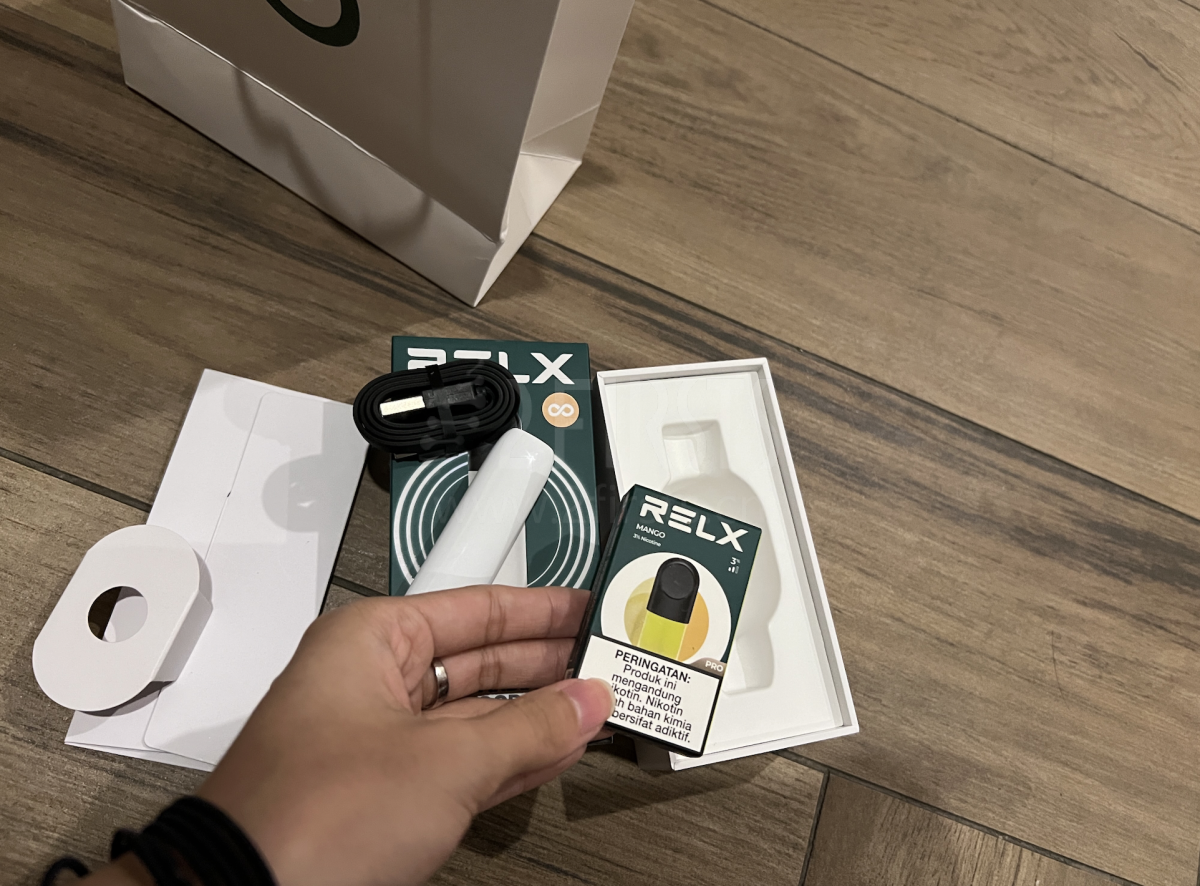RELX悦刻在印尼推出可换弹烟具新品
