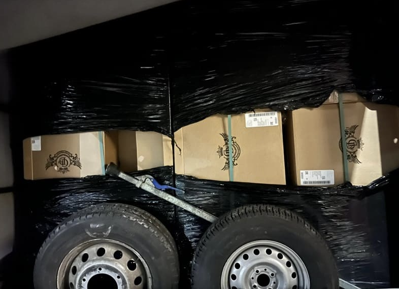 俄斯摩棱斯克查获50万包走私香烟