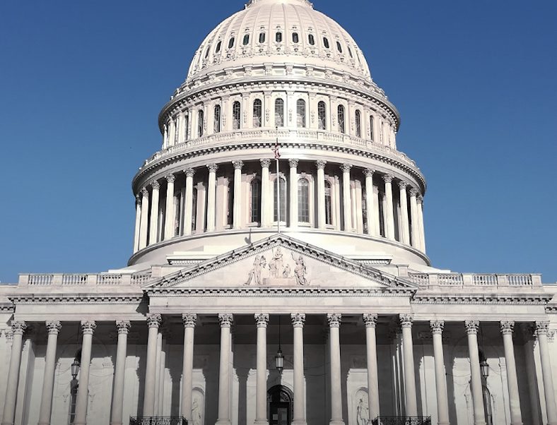 夹缝中的生机——两党竞争下的美国电子烟监管局势