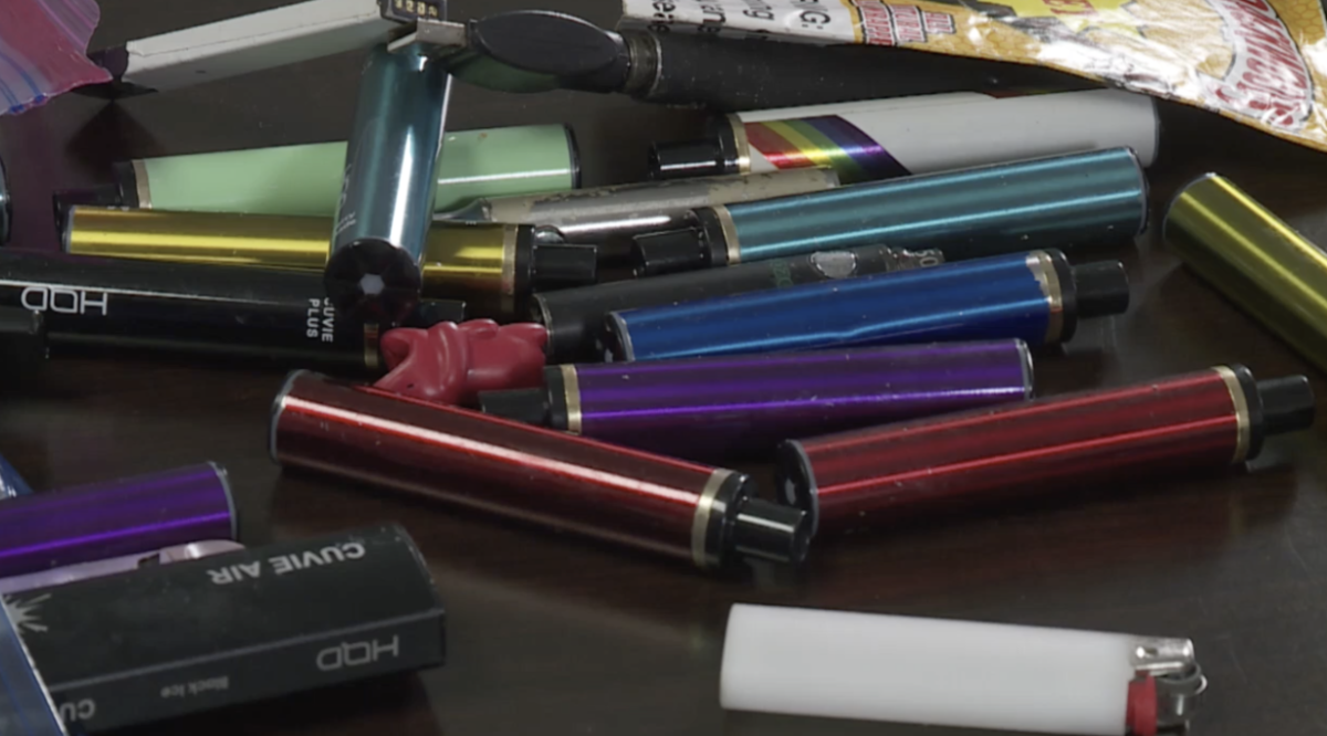 4家美国电子烟企业向未成年人出售烟草被抓