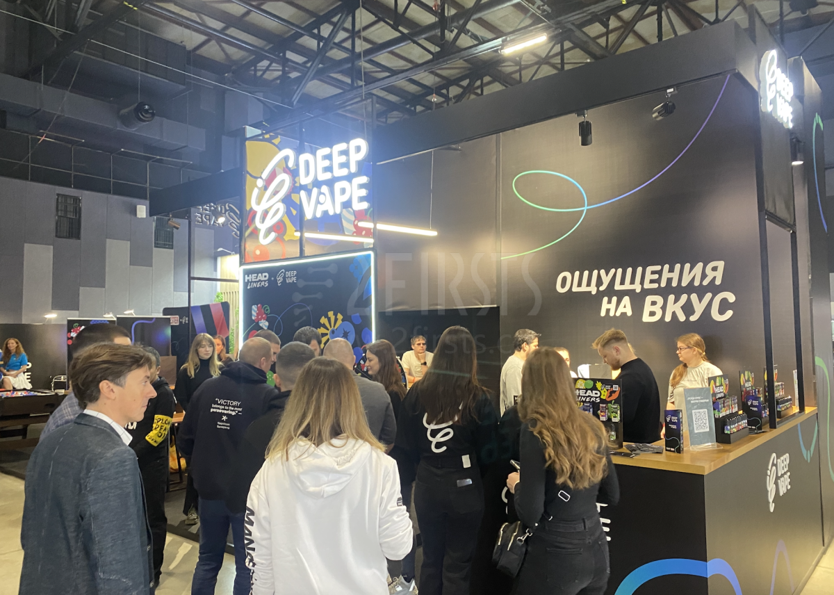 人偶 舞女 烟油调味赛——俄罗斯电子烟展会精彩集锦