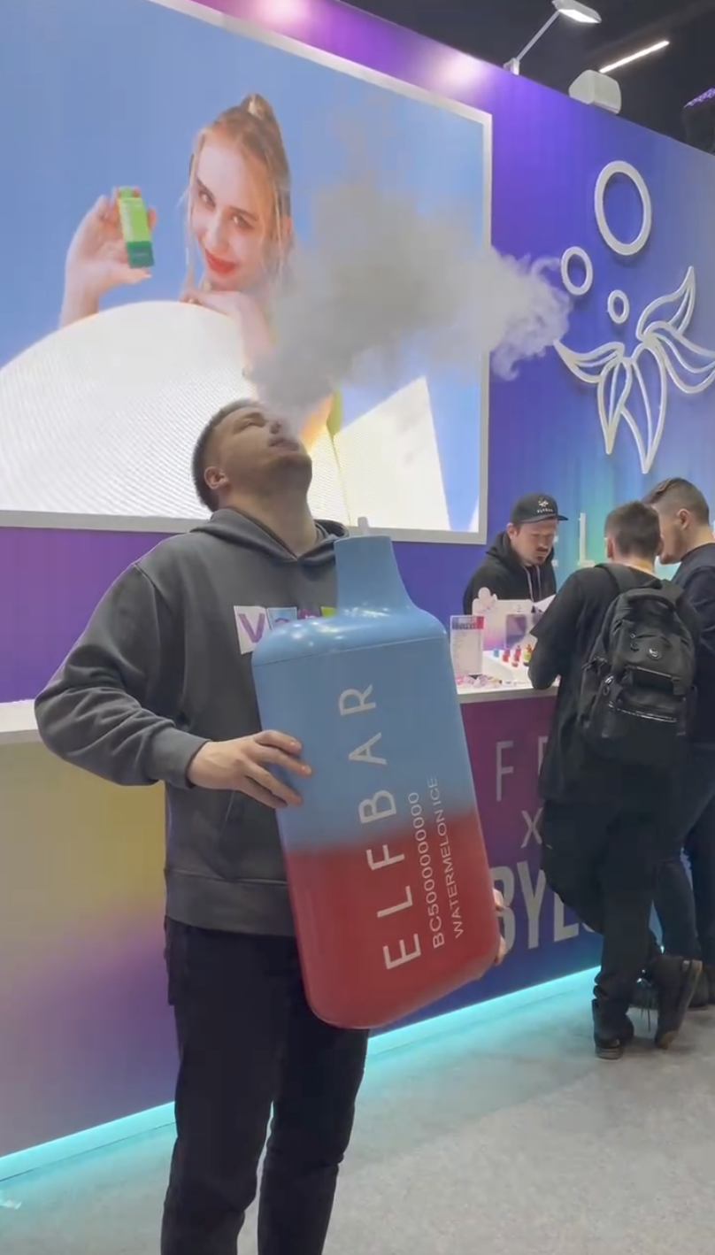 Russia's First Vape Club Show Opens Today