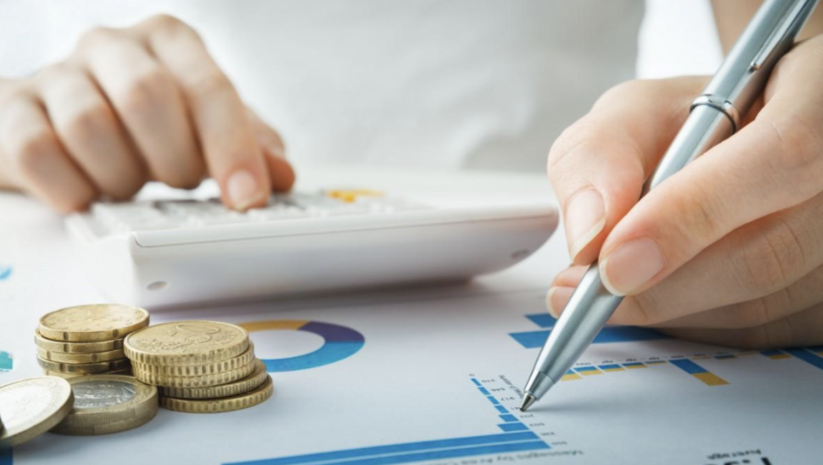 日本希望通过企业税和烟草税增加国防预算