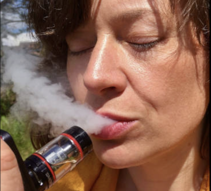 法国研究专家称长期使用尼古丁电子烟或有风险