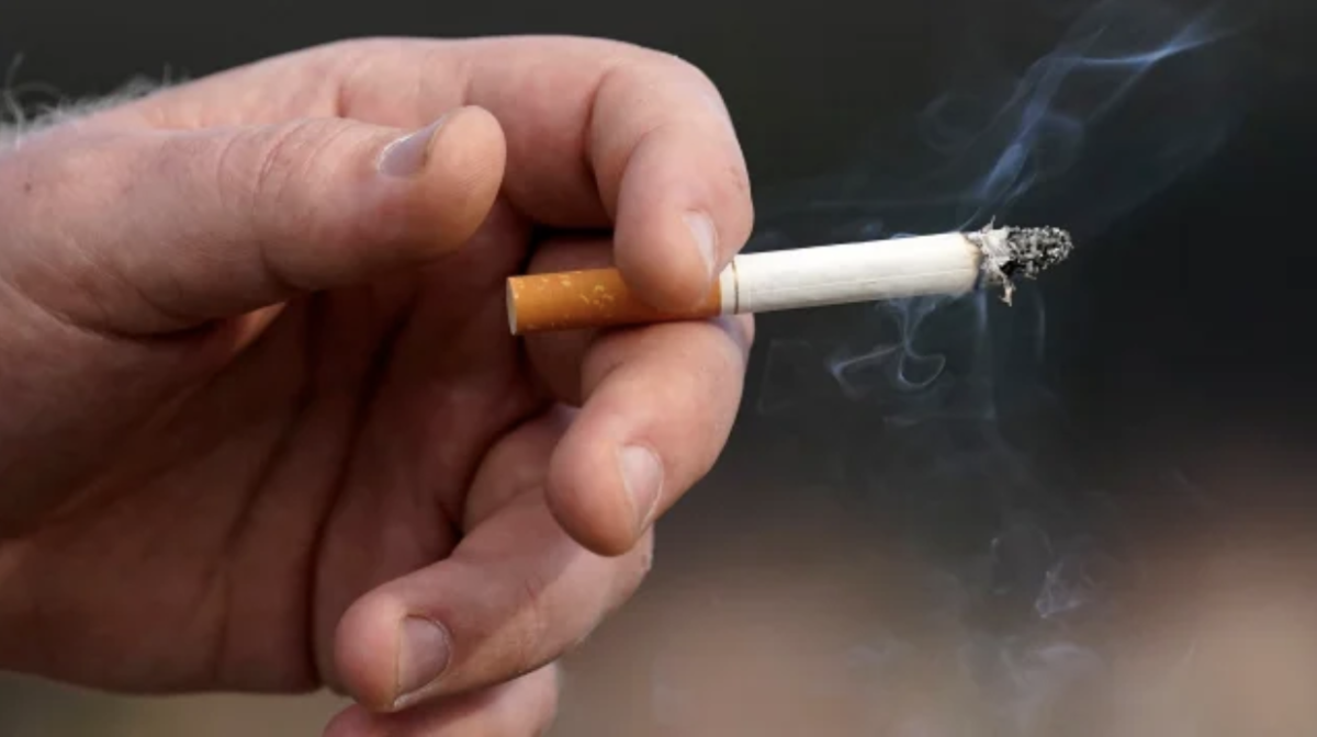 英国工党考虑禁止吸烟和销售卷烟