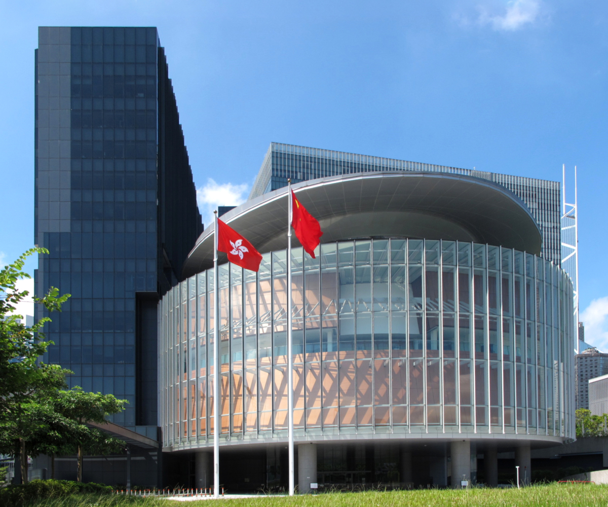 HK Government to Exempt E-Cigarettes Ban in Transshipment