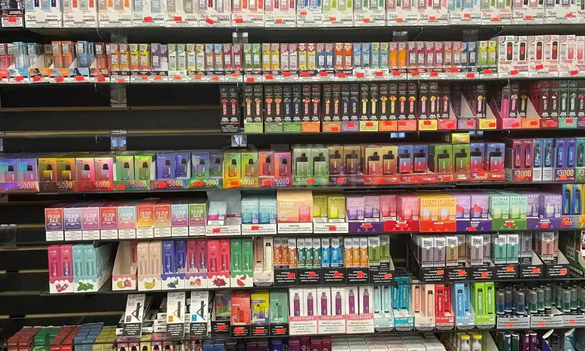 卫报：英国73%电子烟烟油含量超标 8款零尼产品检测出尼古丁