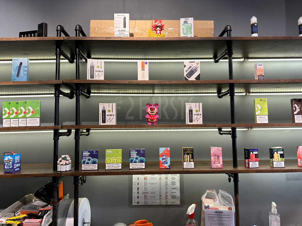 2FIRSTS越南调研:ELFBAR、RELX、ZOVOO等全球品牌已现身市场 部分产品来源成谜