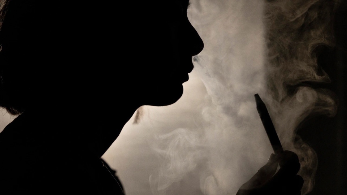 Los legisladores de Illinois aprueban la prohibición de los cigarrillos electrónicos en interiores en edificios públicos.