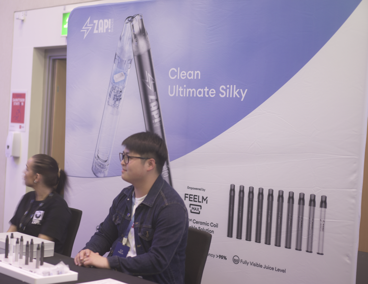 悦刻、KIWI、TW等与思摩尔合作 推出基于FEELM Max解决方案一次性