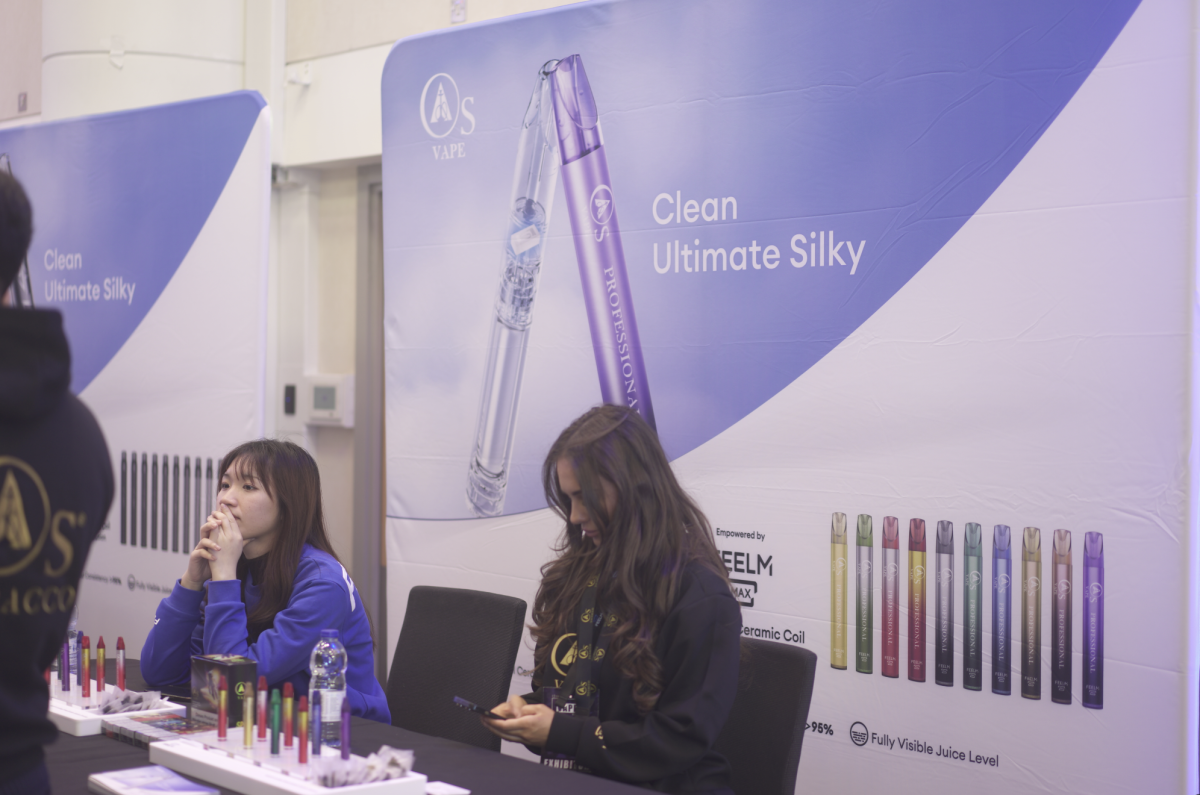 悦刻、KIWI、TW等与思摩尔合作 推出基于FEELM Max解决方案一次性