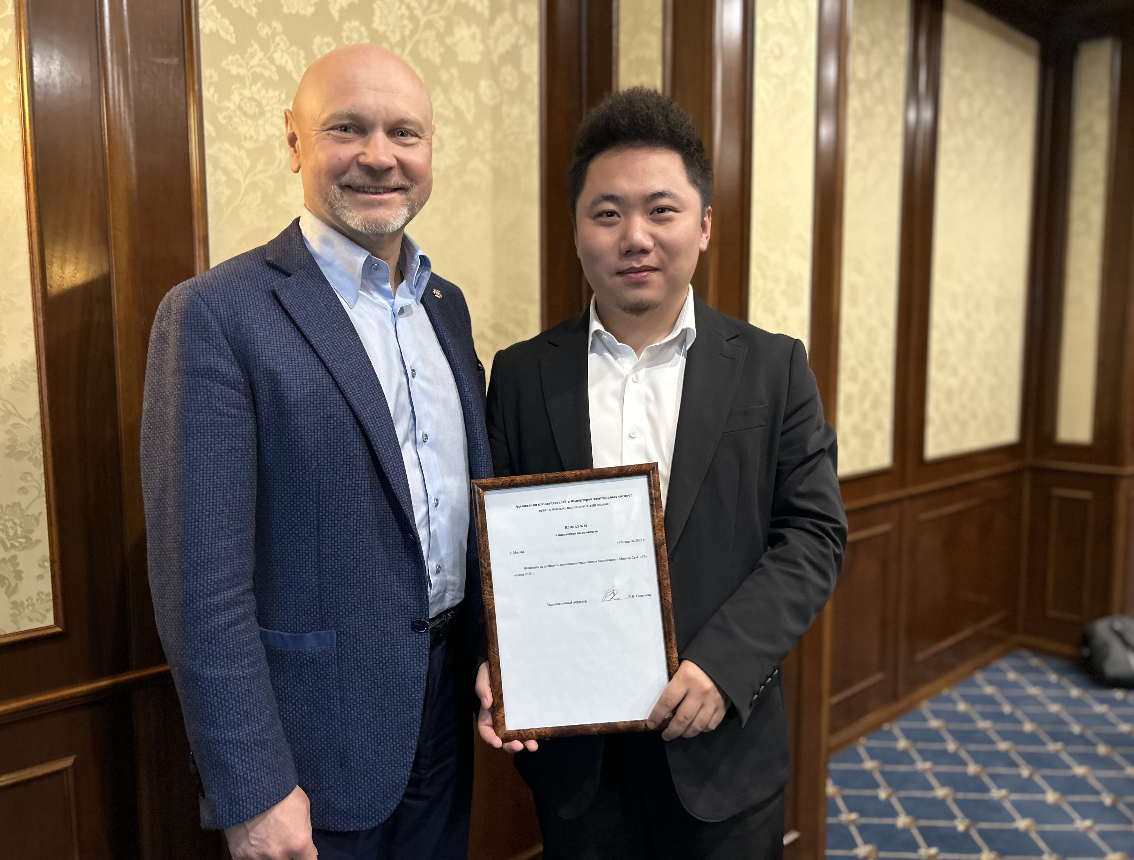 2FIRSTS Russia Cooperates with Russian Vape Association