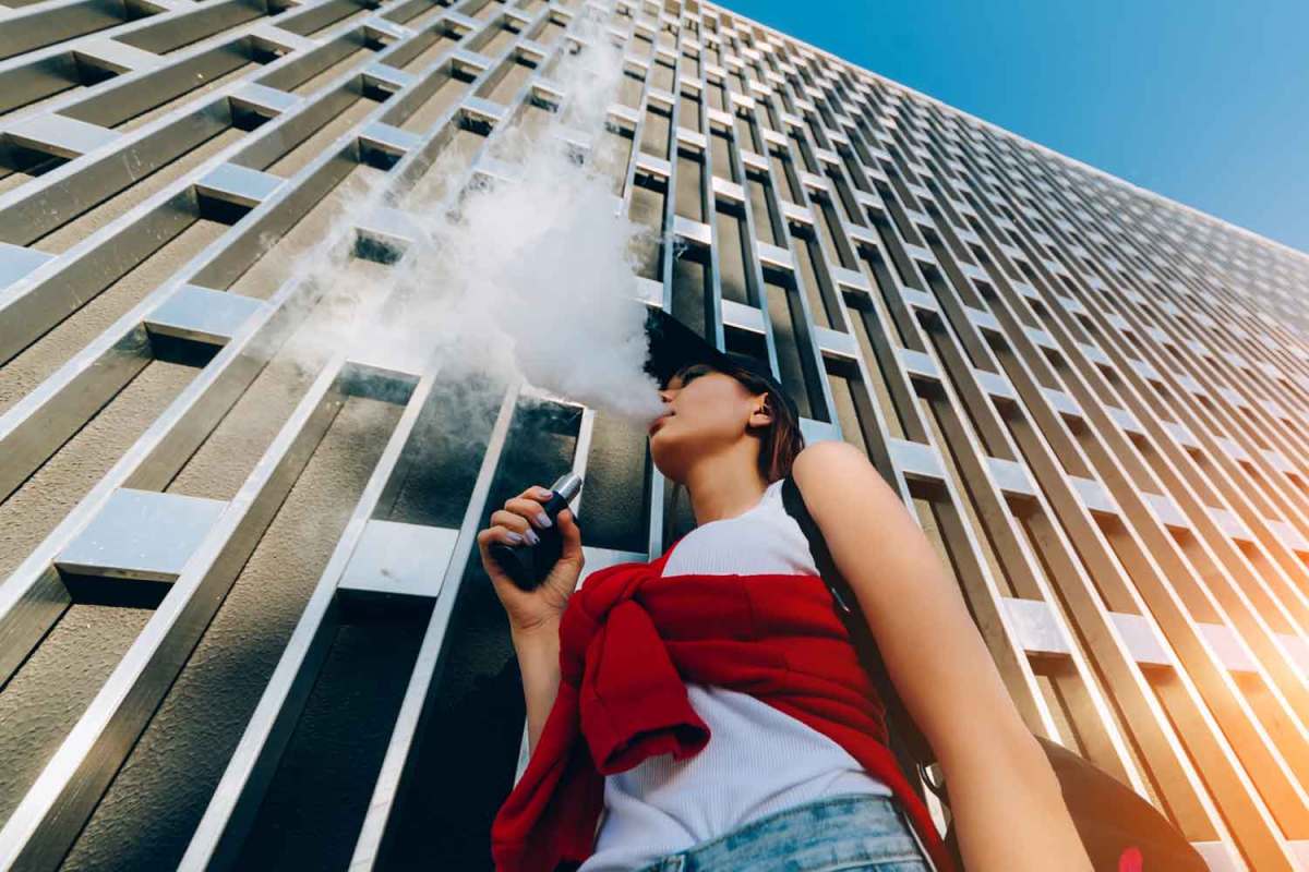 RELX International deja de vender cigarrillos electrónicos con sabor en Filipinas.