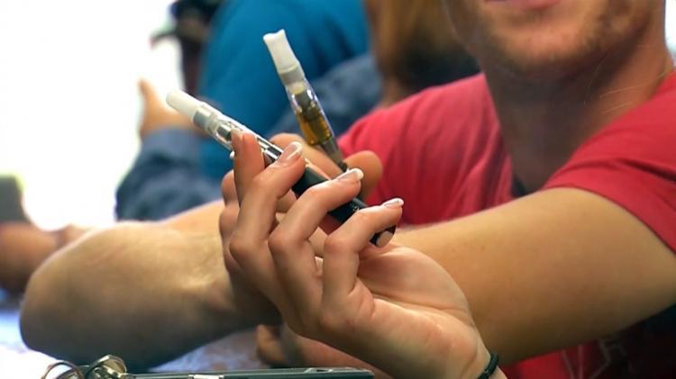 FDA calls for Juul e-cigarette removal from shelves