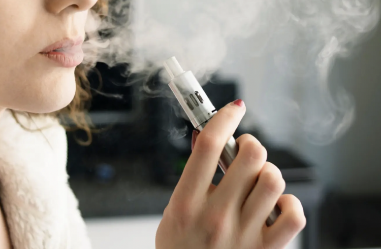 Checking E-Cigarette Regulations When Traveling