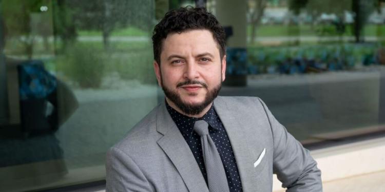 La FDA anuncia plan para reducir los niveles de nicotina en los cigarrillos y prohibir los cigarrillos electrónicos Juul en los Estados Unidos.