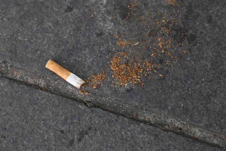 La Corte de Apelaciones de los Estados Unidos confirma la prohibición de fumar en viviendas públicas.