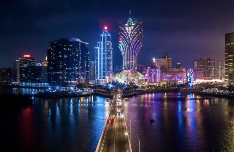 Macau propone prohibir la venta de cigarrillos electrónicos en la región más rica de China.
