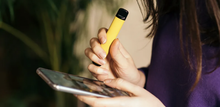 Soluciones para los desechos de cigarrillos electrónicos desechables: un científico ambiental investiga