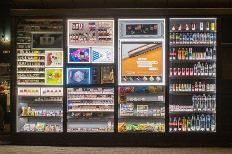 Brasil ordena a los minoristas dejar de vender cigarrillos electrónicos o enfrentar multas.
